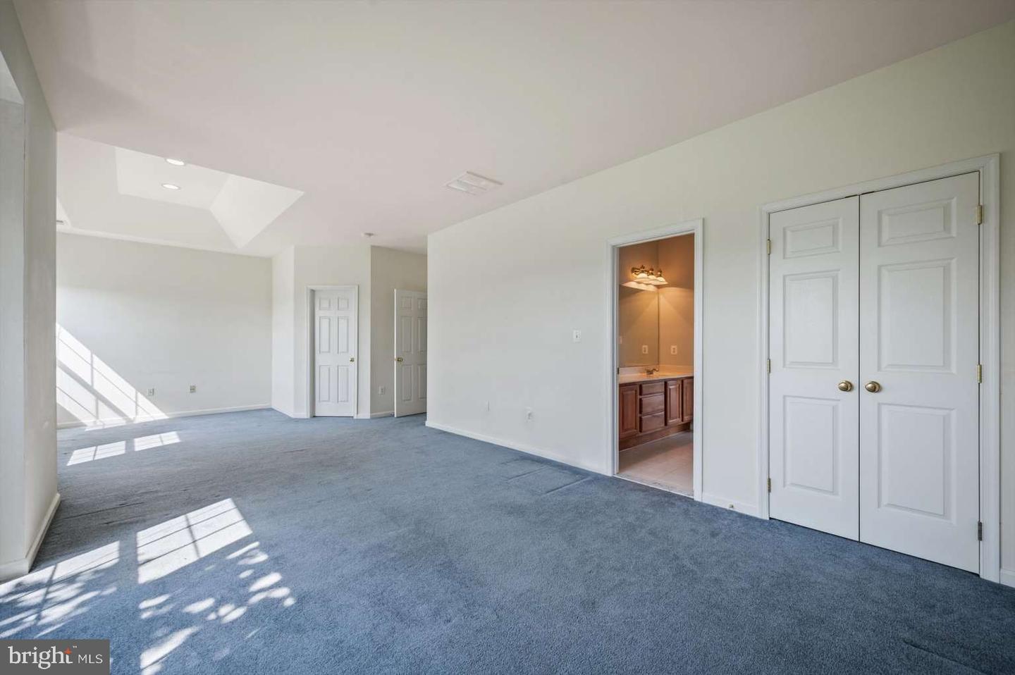 11555 MICA PL, LOVETTSVILLE, Virginia 20180, 4 Bedrooms Bedrooms, 11 Rooms Rooms,3 BathroomsBathrooms,Residential,For sale,11555 MICA PL,VALO2102486 MLS # VALO2102486