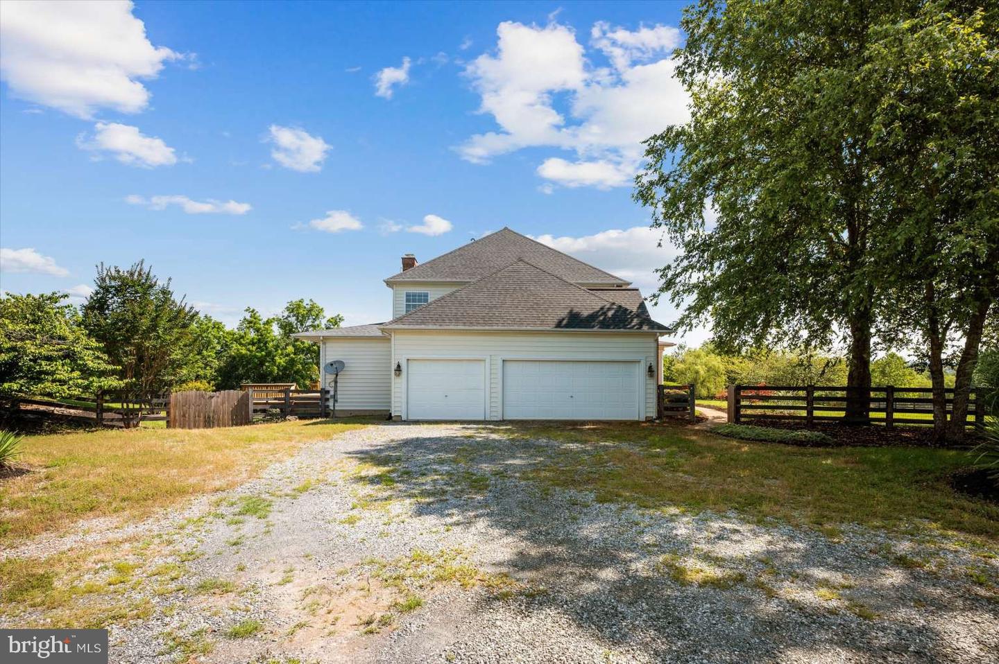 11555 MICA PL, LOVETTSVILLE, Virginia 20180, 4 Bedrooms Bedrooms, 11 Rooms Rooms,3 BathroomsBathrooms,Residential,For sale,11555 MICA PL,VALO2102486 MLS # VALO2102486