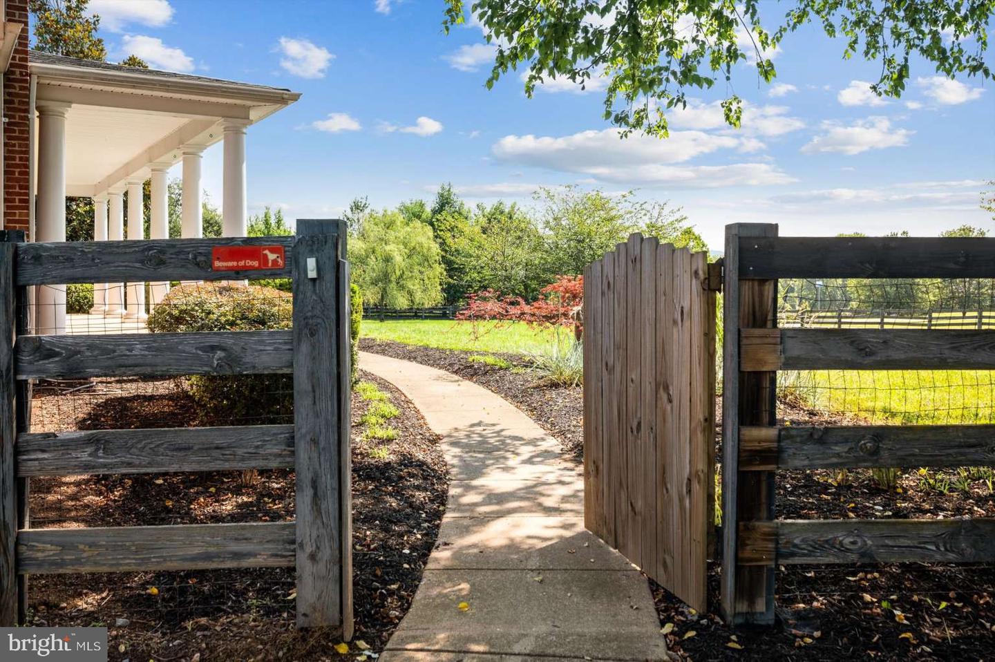 11555 MICA PL, LOVETTSVILLE, Virginia 20180, 4 Bedrooms Bedrooms, 11 Rooms Rooms,3 BathroomsBathrooms,Residential,For sale,11555 MICA PL,VALO2102486 MLS # VALO2102486