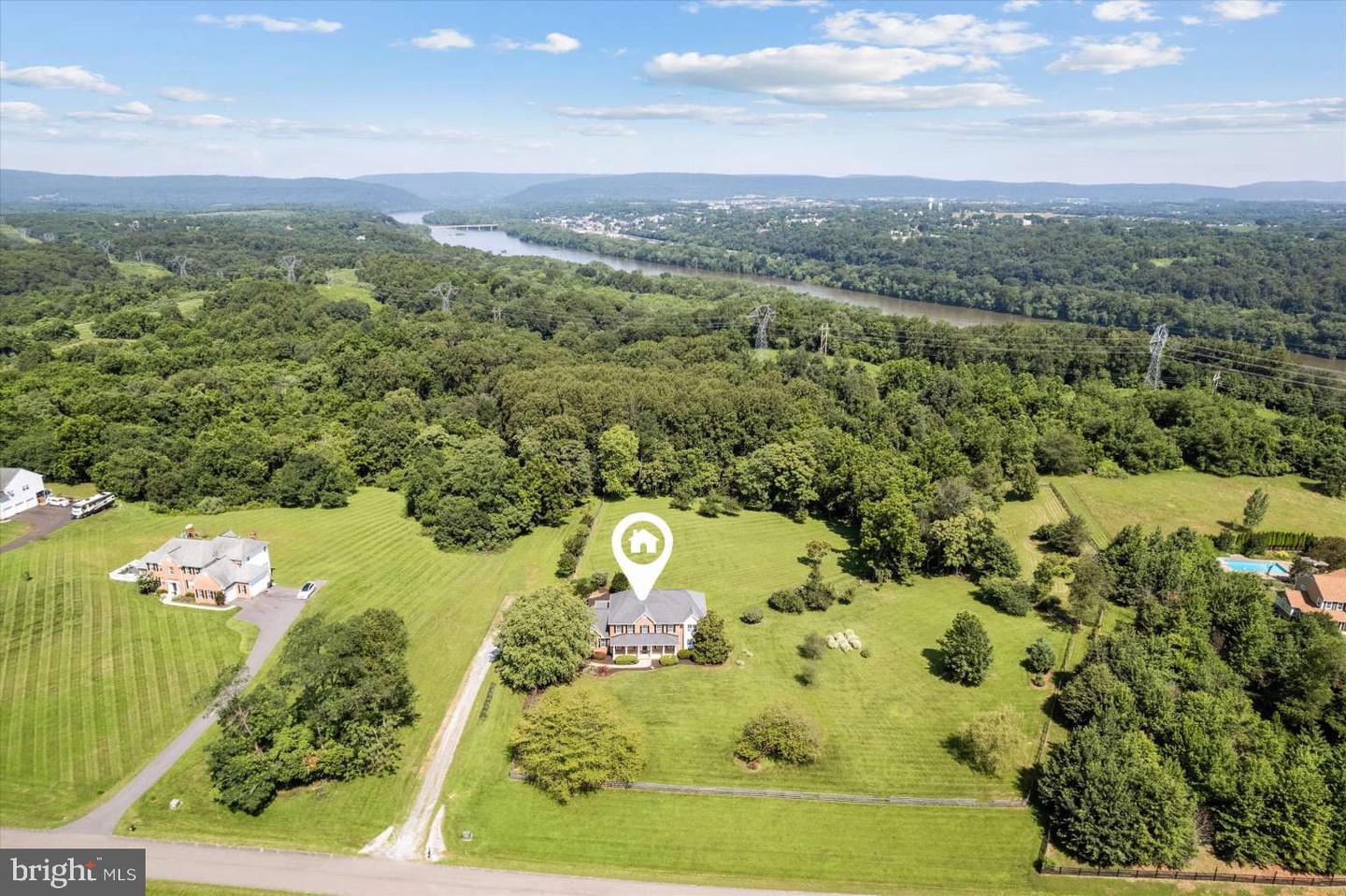 11555 MICA PL, LOVETTSVILLE, Virginia 20180, 4 Bedrooms Bedrooms, 11 Rooms Rooms,3 BathroomsBathrooms,Residential,For sale,11555 MICA PL,VALO2102486 MLS # VALO2102486