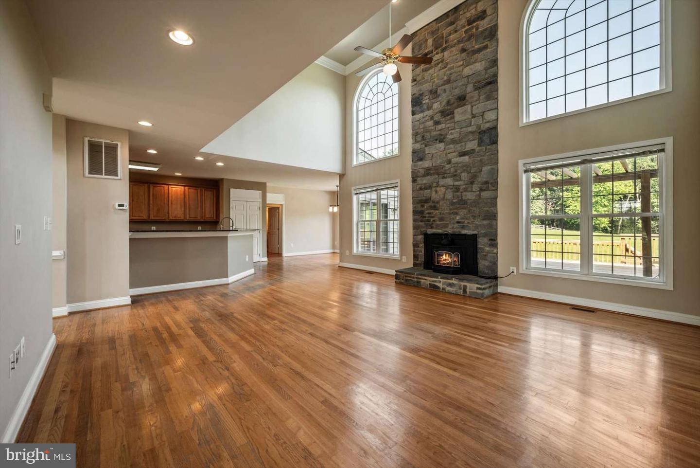 11555 MICA PL, LOVETTSVILLE, Virginia 20180, 4 Bedrooms Bedrooms, 11 Rooms Rooms,3 BathroomsBathrooms,Residential,For sale,11555 MICA PL,VALO2102486 MLS # VALO2102486