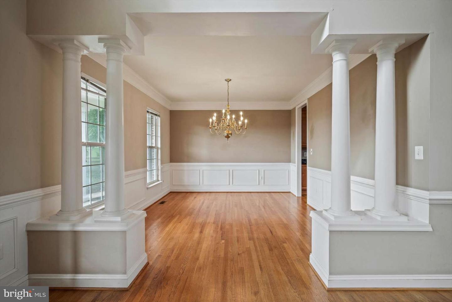 11555 MICA PL, LOVETTSVILLE, Virginia 20180, 4 Bedrooms Bedrooms, 11 Rooms Rooms,3 BathroomsBathrooms,Residential,For sale,11555 MICA PL,VALO2102486 MLS # VALO2102486