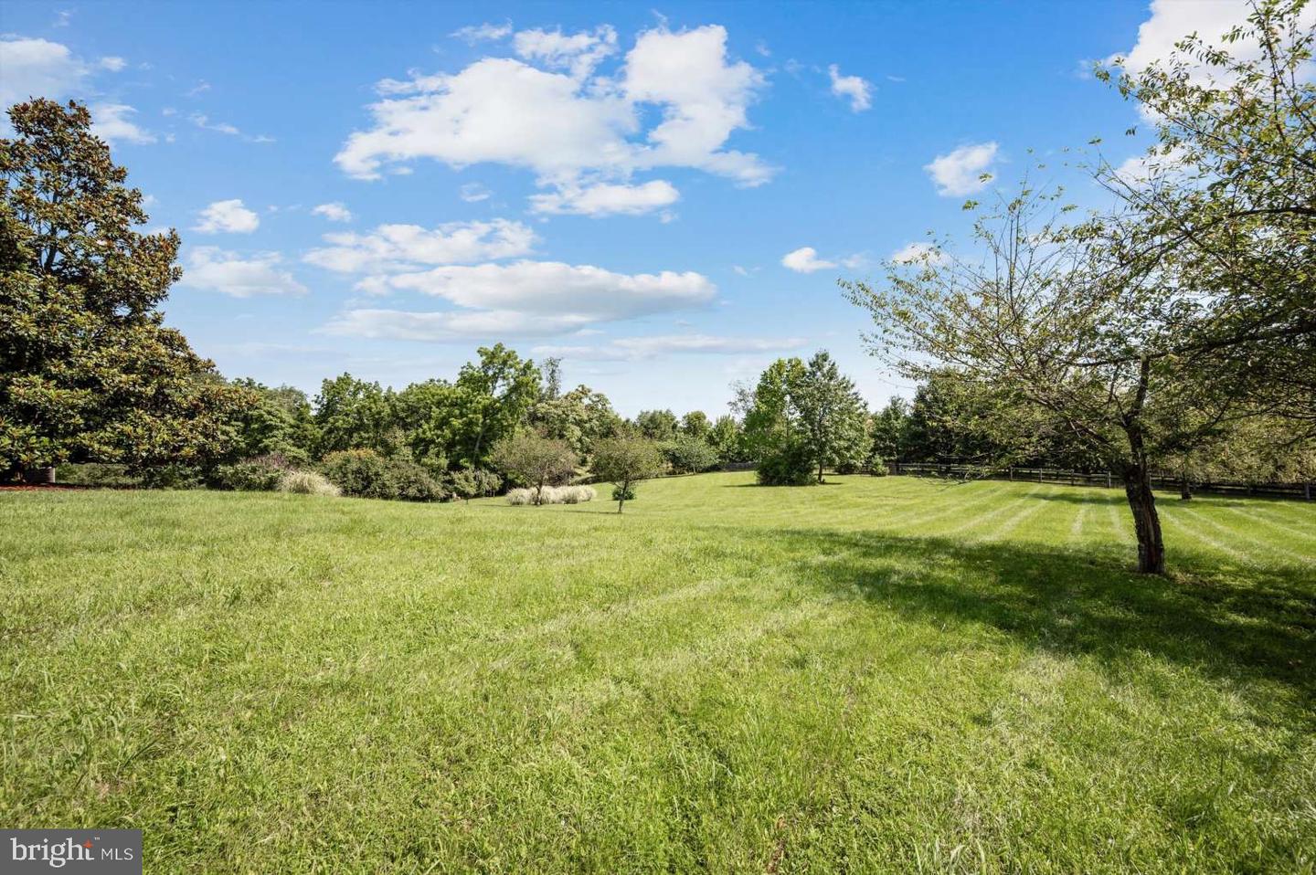 11555 MICA PL, LOVETTSVILLE, Virginia 20180, 4 Bedrooms Bedrooms, 11 Rooms Rooms,3 BathroomsBathrooms,Residential,For sale,11555 MICA PL,VALO2102486 MLS # VALO2102486