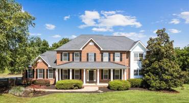 11555 MICA PL, LOVETTSVILLE, Virginia 20180, 4 Bedrooms Bedrooms, 11 Rooms Rooms,3 BathroomsBathrooms,Residential,For sale,11555 MICA PL,VALO2102486 MLS # VALO2102486
