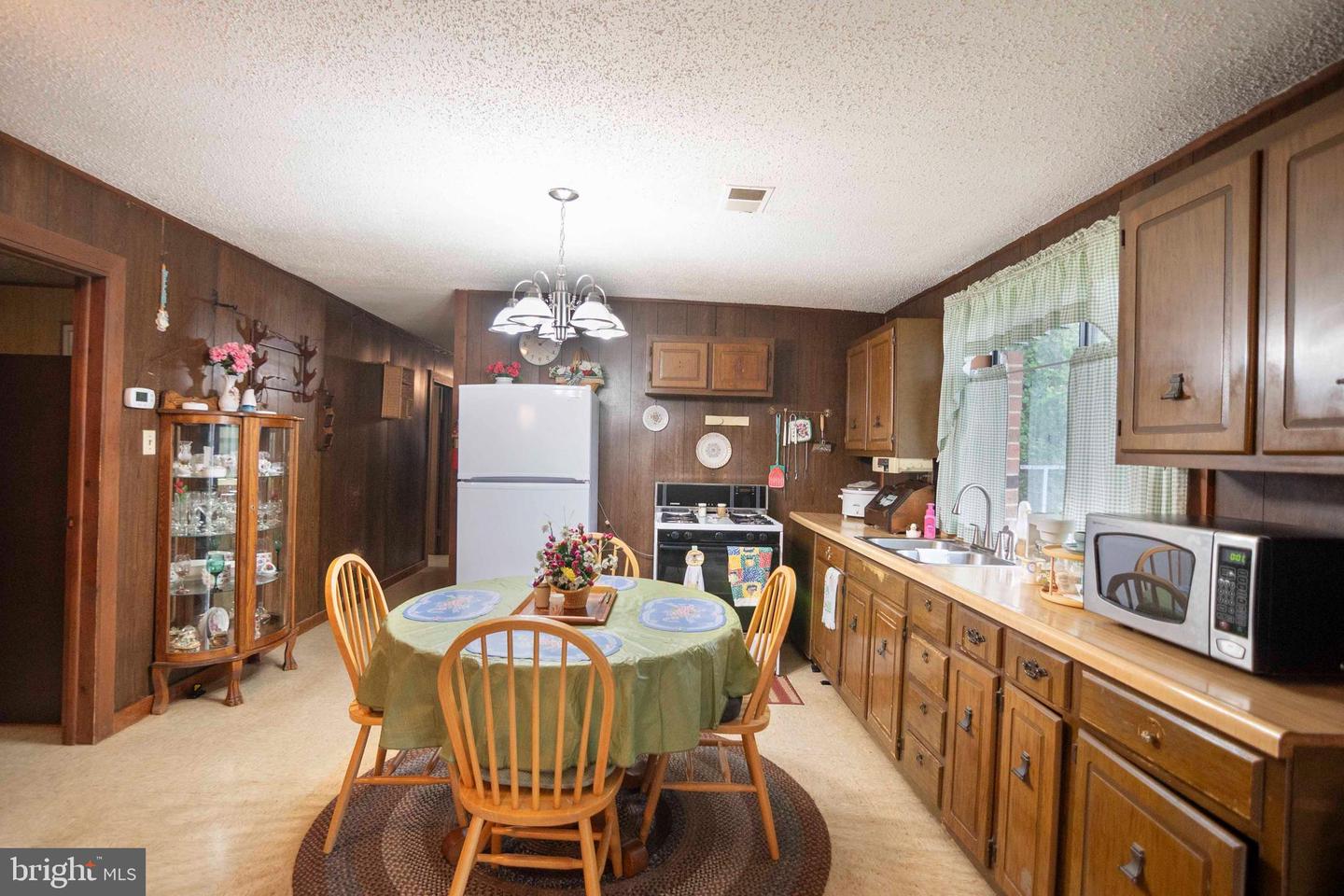 112 HIGHLAND WAY, CHESTER GAP, Virginia 22623, 3 Bedrooms Bedrooms, ,1 BathroomBathrooms,Residential,For sale,112 HIGHLAND WAY,VARP2002192 MLS # VARP2002192