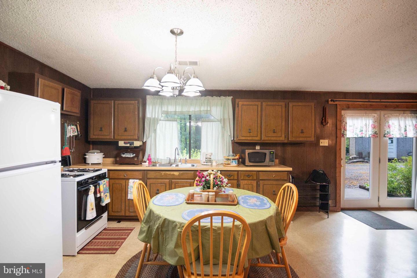112 HIGHLAND WAY, CHESTER GAP, Virginia 22623, 3 Bedrooms Bedrooms, ,1 BathroomBathrooms,Residential,For sale,112 HIGHLAND WAY,VARP2002192 MLS # VARP2002192