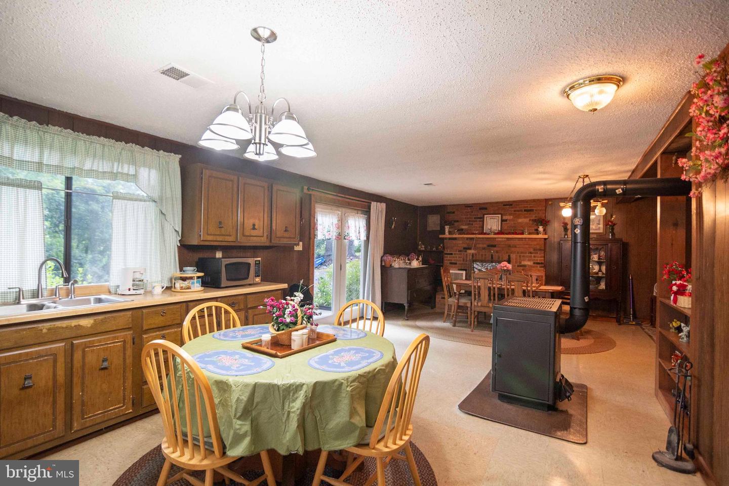 112 HIGHLAND WAY, CHESTER GAP, Virginia 22623, 3 Bedrooms Bedrooms, ,1 BathroomBathrooms,Residential,For sale,112 HIGHLAND WAY,VARP2002192 MLS # VARP2002192