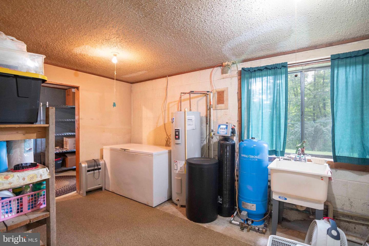 112 HIGHLAND WAY, CHESTER GAP, Virginia 22623, 3 Bedrooms Bedrooms, ,1 BathroomBathrooms,Residential,For sale,112 HIGHLAND WAY,VARP2002192 MLS # VARP2002192