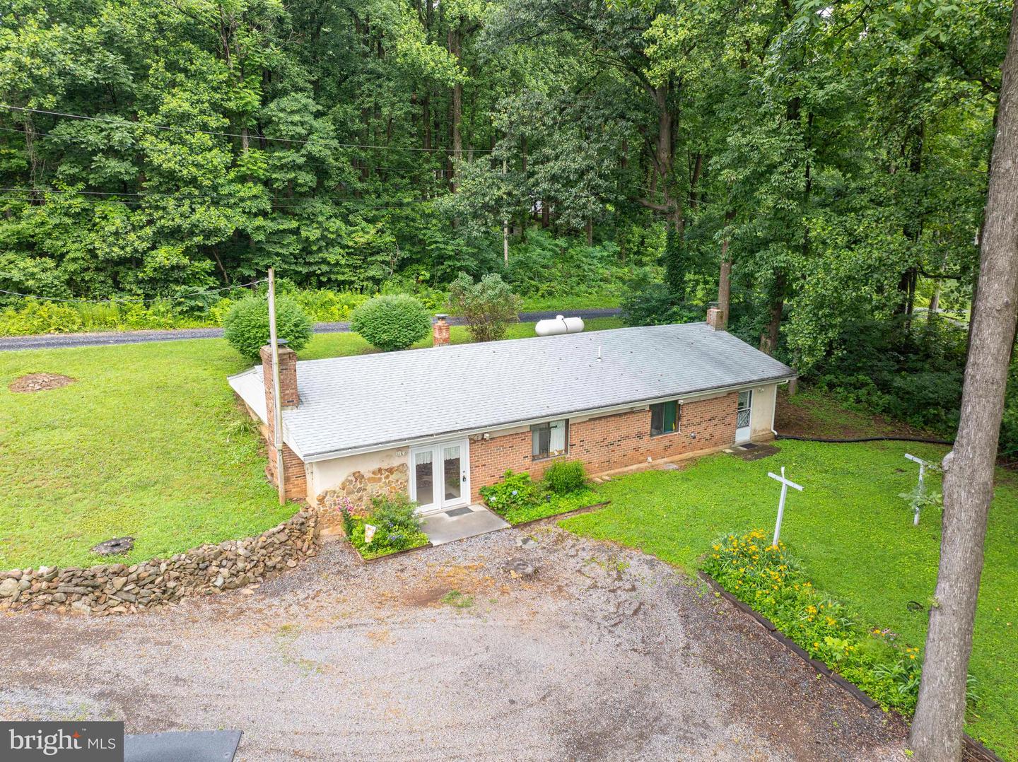 112 HIGHLAND WAY, CHESTER GAP, Virginia 22623, 3 Bedrooms Bedrooms, ,1 BathroomBathrooms,Residential,For sale,112 HIGHLAND WAY,VARP2002192 MLS # VARP2002192