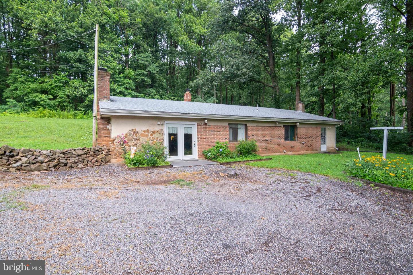 112 HIGHLAND WAY, CHESTER GAP, Virginia 22623, 3 Bedrooms Bedrooms, ,1 BathroomBathrooms,Residential,For sale,112 HIGHLAND WAY,VARP2002192 MLS # VARP2002192