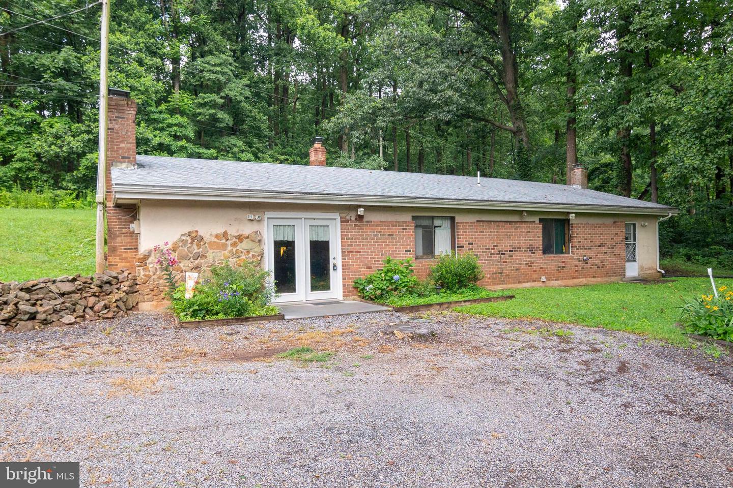 112 HIGHLAND WAY, CHESTER GAP, Virginia 22623, 3 Bedrooms Bedrooms, ,1 BathroomBathrooms,Residential,For sale,112 HIGHLAND WAY,VARP2002192 MLS # VARP2002192