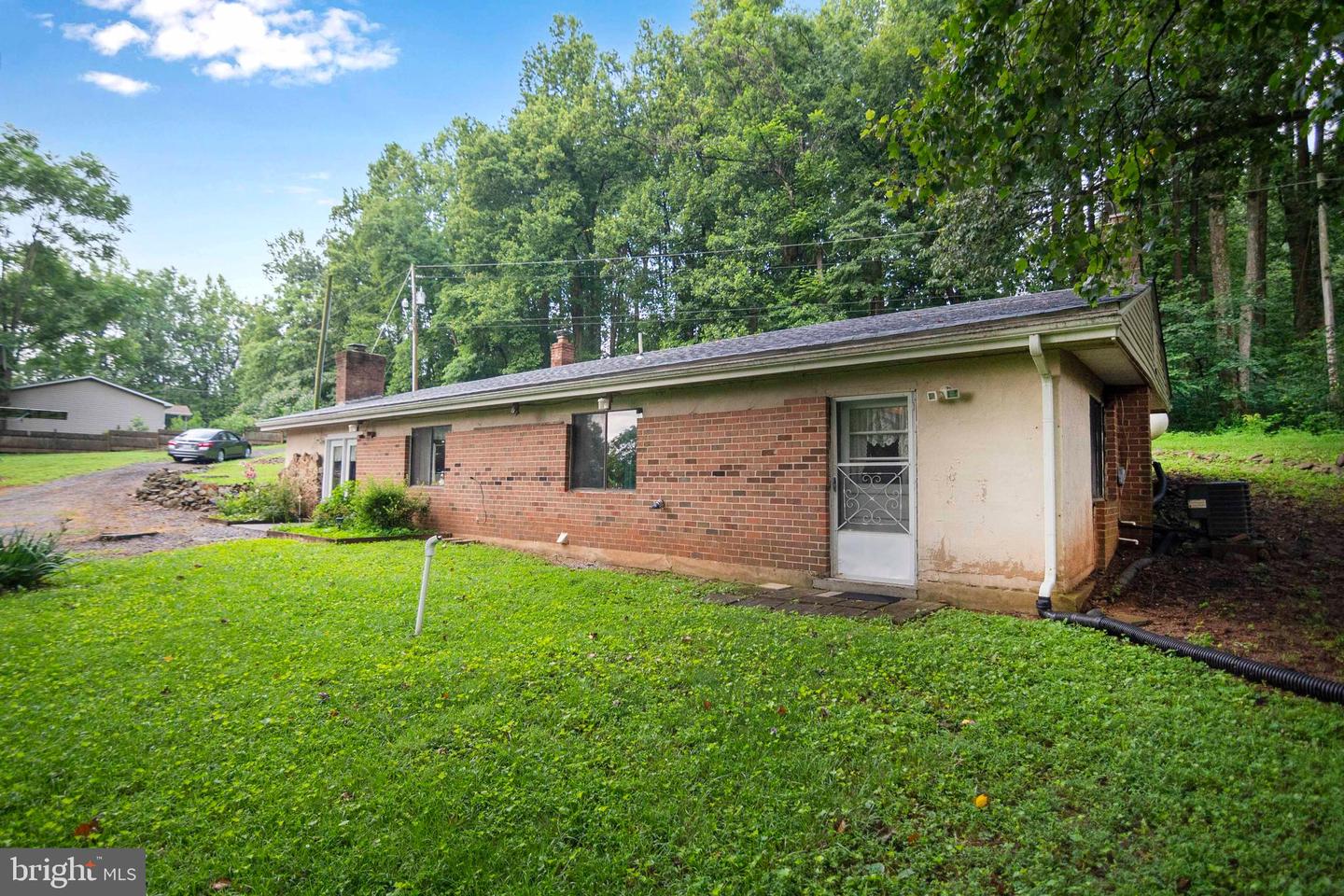 112 HIGHLAND WAY, CHESTER GAP, Virginia 22623, 3 Bedrooms Bedrooms, ,1 BathroomBathrooms,Residential,For sale,112 HIGHLAND WAY,VARP2002192 MLS # VARP2002192