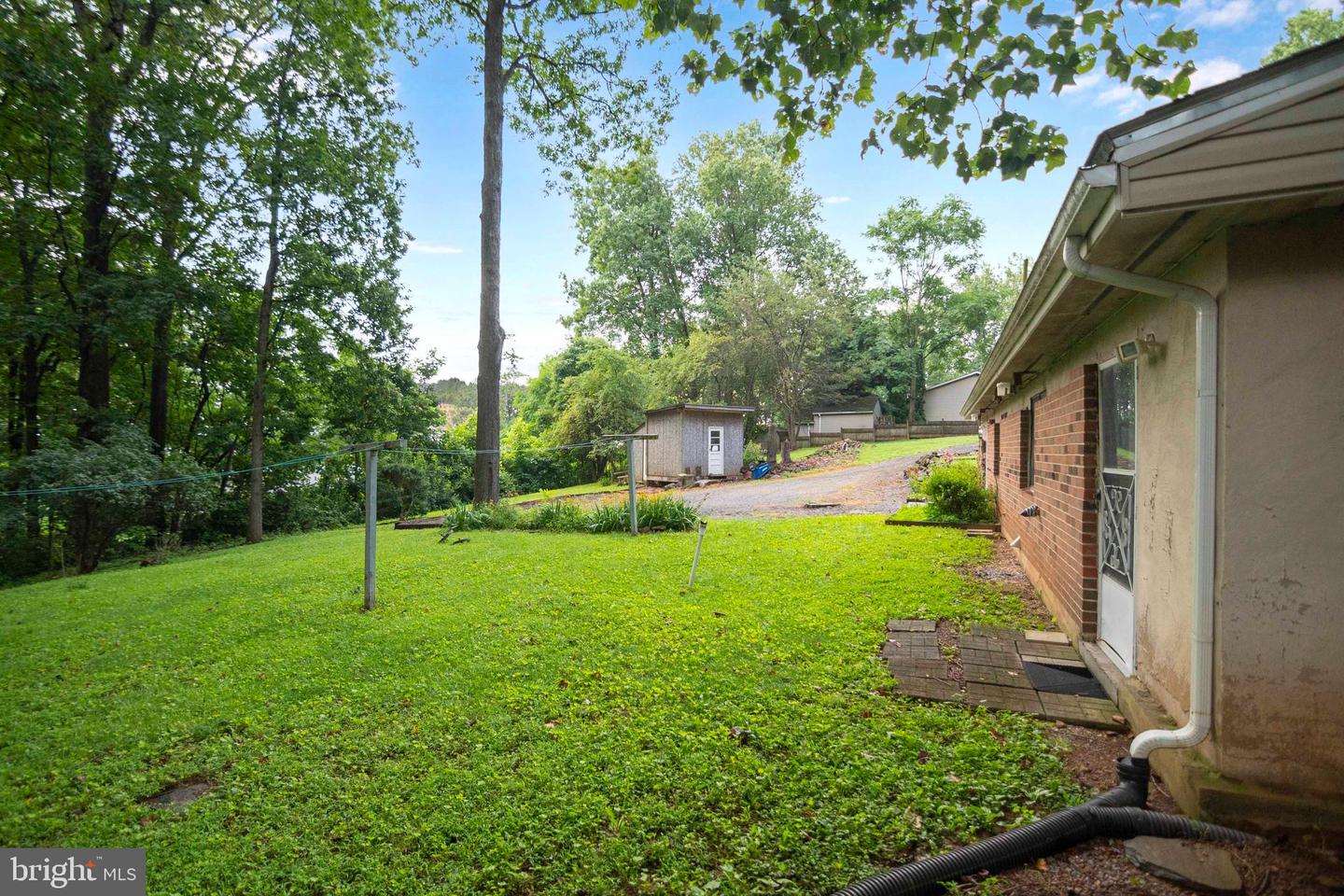 112 HIGHLAND WAY, CHESTER GAP, Virginia 22623, 3 Bedrooms Bedrooms, ,1 BathroomBathrooms,Residential,For sale,112 HIGHLAND WAY,VARP2002192 MLS # VARP2002192