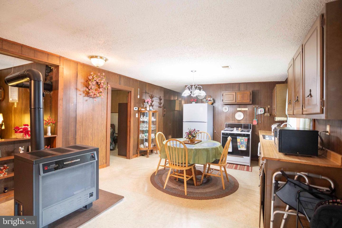 112 HIGHLAND WAY, CHESTER GAP, Virginia 22623, 3 Bedrooms Bedrooms, ,1 BathroomBathrooms,Residential,For sale,112 HIGHLAND WAY,VARP2002192 MLS # VARP2002192
