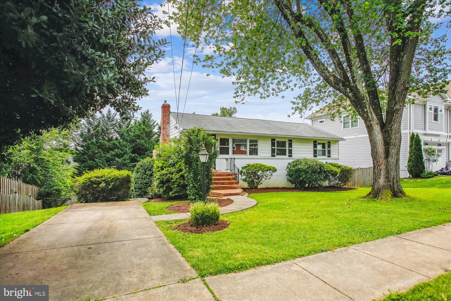 102 MOORE AVE SW, VIENNA, Virginia 22180, 3 Bedrooms Bedrooms, ,2 BathroomsBathrooms,Residential,For sale,102 MOORE AVE SW,VAFX2257376 MLS # VAFX2257376
