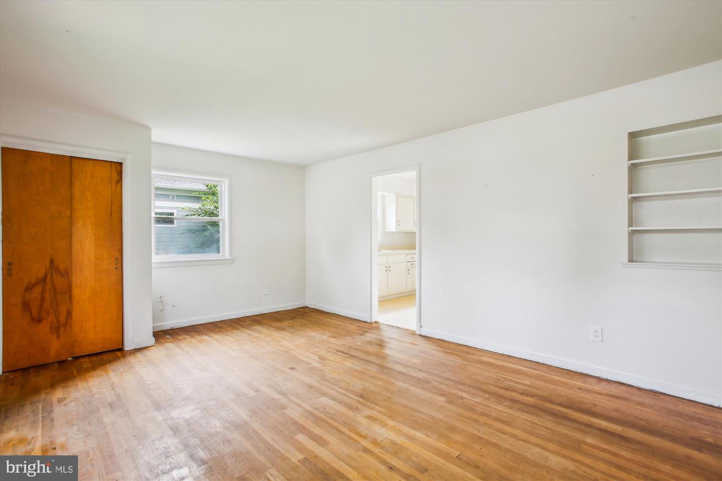 102 MOORE AVE SW, VIENNA, Virginia 22180, 3 Bedrooms Bedrooms, ,2 BathroomsBathrooms,Residential,For sale,102 MOORE AVE SW,VAFX2257376 MLS # VAFX2257376