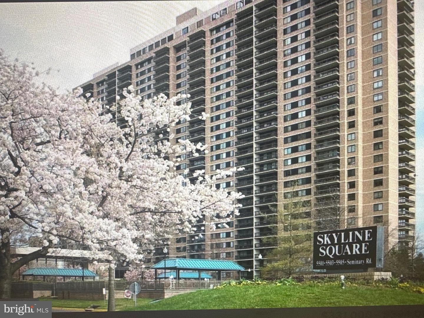 5501 SEMINARY RD #214S, FALLS CHURCH, Virginia 22041, 2 Bedrooms Bedrooms, ,1 BathroomBathrooms,Residential,For sale,5501 SEMINARY RD #214S,VAFX2257548 MLS # VAFX2257548