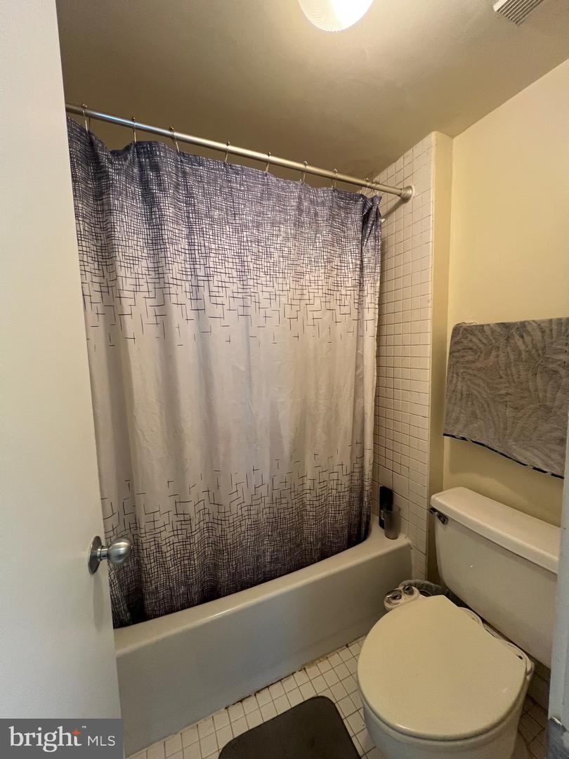 5501 SEMINARY RD #214S, FALLS CHURCH, Virginia 22041, 2 Bedrooms Bedrooms, ,1 BathroomBathrooms,Residential,For sale,5501 SEMINARY RD #214S,VAFX2257548 MLS # VAFX2257548