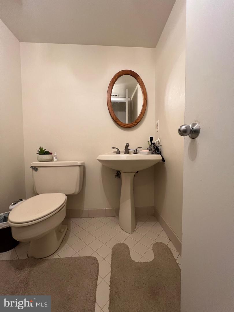 5501 SEMINARY RD #214S, FALLS CHURCH, Virginia 22041, 2 Bedrooms Bedrooms, ,1 BathroomBathrooms,Residential,For sale,5501 SEMINARY RD #214S,VAFX2257548 MLS # VAFX2257548