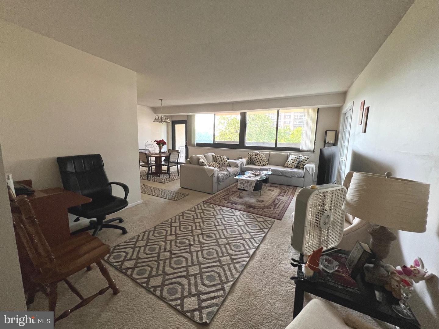 5501 SEMINARY RD #214S, FALLS CHURCH, Virginia 22041, 2 Bedrooms Bedrooms, ,1 BathroomBathrooms,Residential,For sale,5501 SEMINARY RD #214S,VAFX2257548 MLS # VAFX2257548