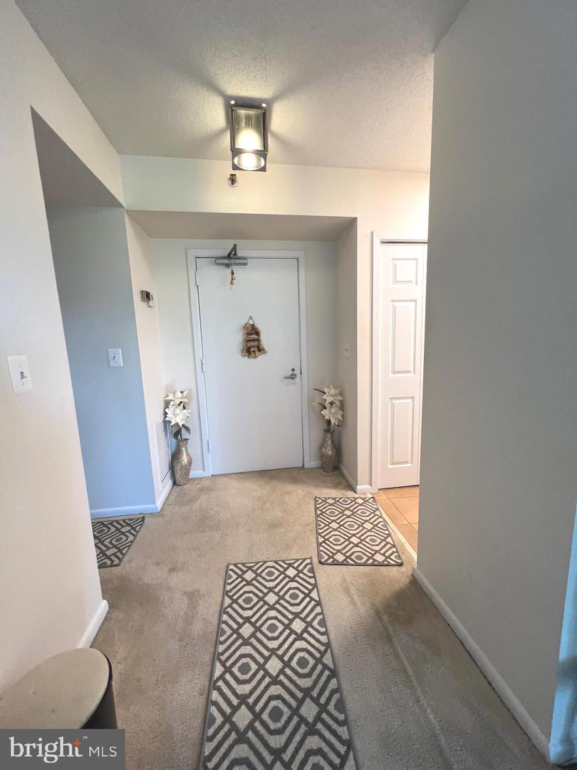 5501 SEMINARY RD #214S, FALLS CHURCH, Virginia 22041, 2 Bedrooms Bedrooms, ,1 BathroomBathrooms,Residential,For sale,5501 SEMINARY RD #214S,VAFX2257548 MLS # VAFX2257548