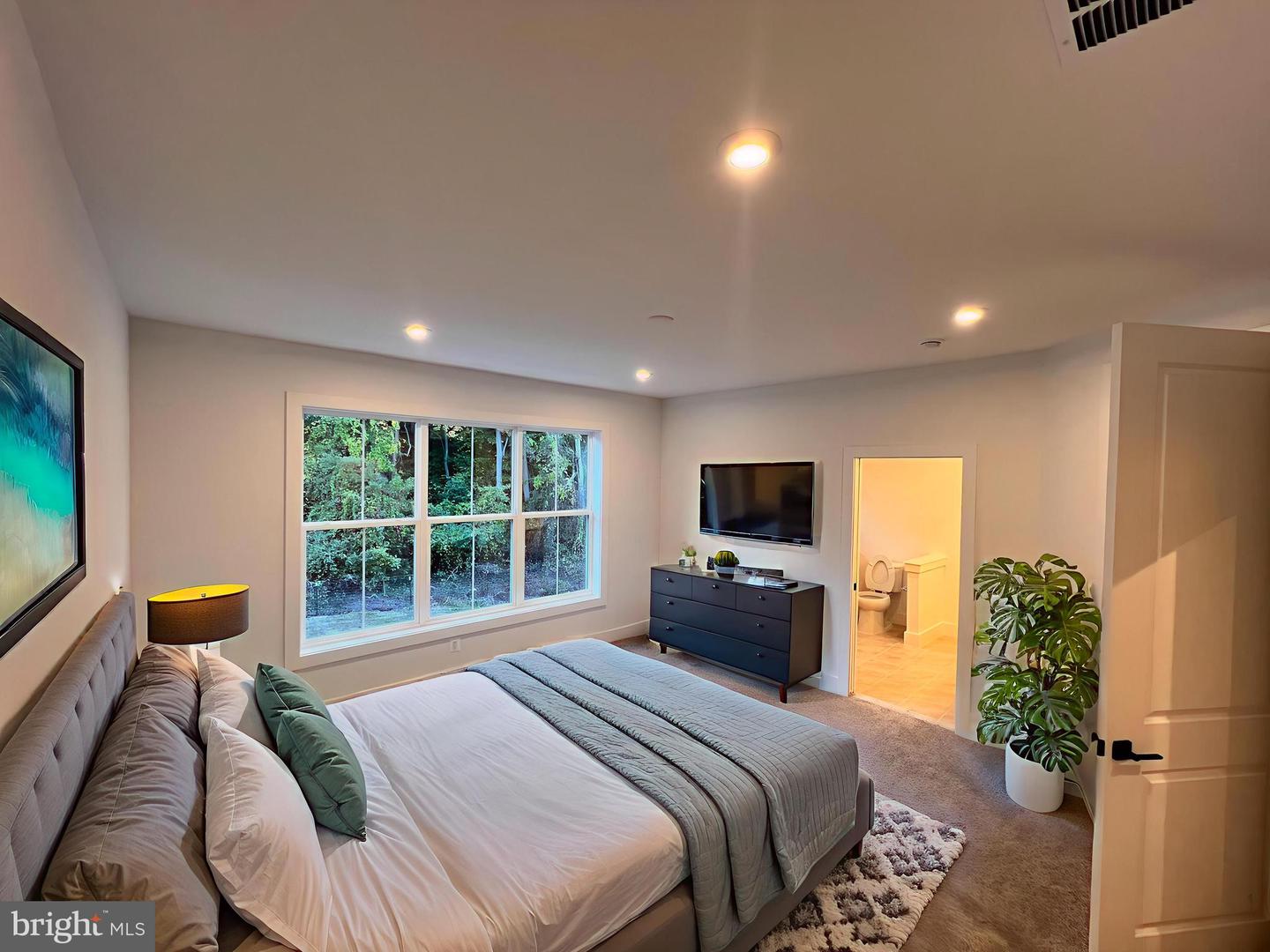 9424 DANDELION DR, LORTON, Virginia 22079, 3 Bedrooms Bedrooms, ,3 BathroomsBathrooms,Residential,For sale,9424 DANDELION DR,VAFX2257550 MLS # VAFX2257550