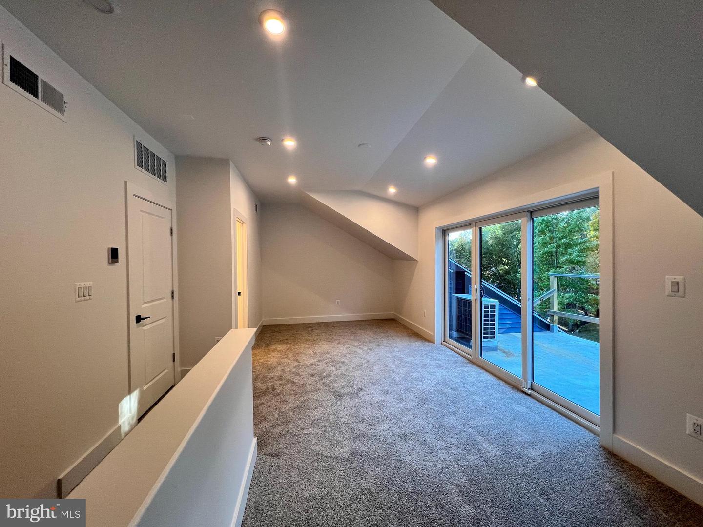 9424 DANDELION DR, LORTON, Virginia 22079, 3 Bedrooms Bedrooms, ,3 BathroomsBathrooms,Residential,For sale,9424 DANDELION DR,VAFX2257550 MLS # VAFX2257550