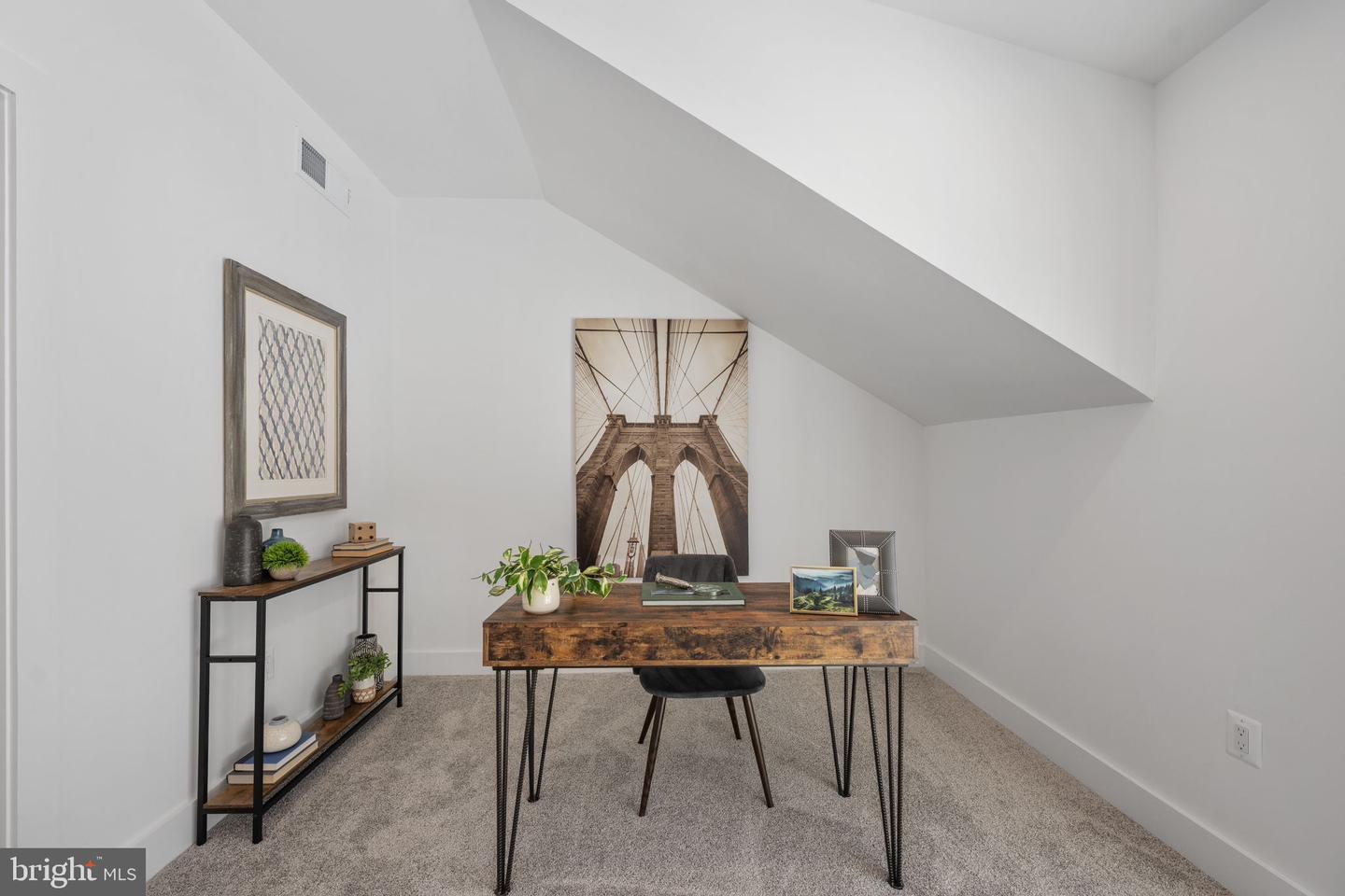 9424 DANDELION DR, LORTON, Virginia 22079, 3 Bedrooms Bedrooms, ,3 BathroomsBathrooms,Residential,For sale,9424 DANDELION DR,VAFX2257550 MLS # VAFX2257550