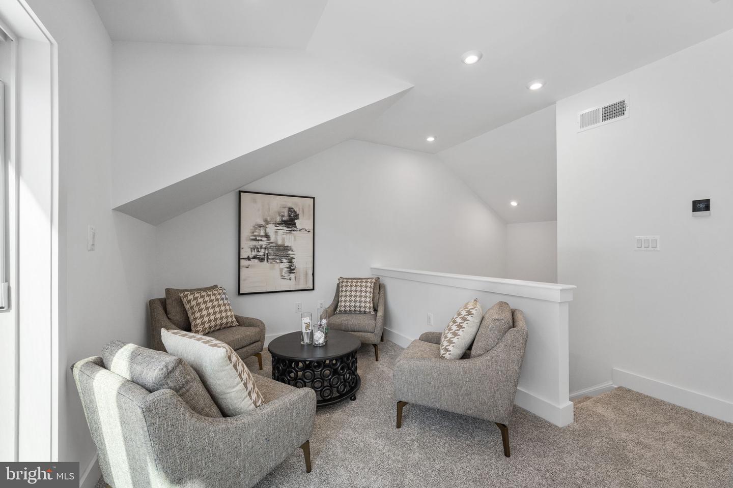 9424 DANDELION DR, LORTON, Virginia 22079, 3 Bedrooms Bedrooms, ,3 BathroomsBathrooms,Residential,For sale,9424 DANDELION DR,VAFX2257550 MLS # VAFX2257550