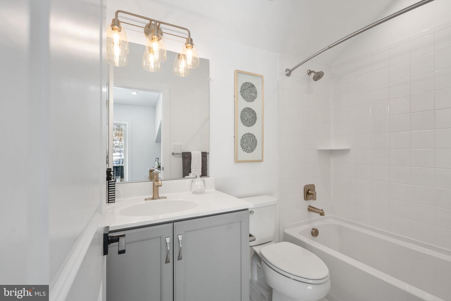 9424 DANDELION DR, LORTON, Virginia 22079, 3 Bedrooms Bedrooms, ,3 BathroomsBathrooms,Residential,For sale,9424 DANDELION DR,VAFX2257550 MLS # VAFX2257550