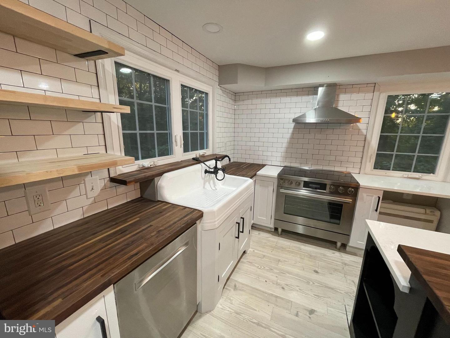 7057 BLACKWELL RD, WARRENTON, Virginia 20187, 3 Bedrooms Bedrooms, ,2 BathroomsBathrooms,Residential,For sale,7057 BLACKWELL RD,VAFQ2017604 MLS # VAFQ2017604