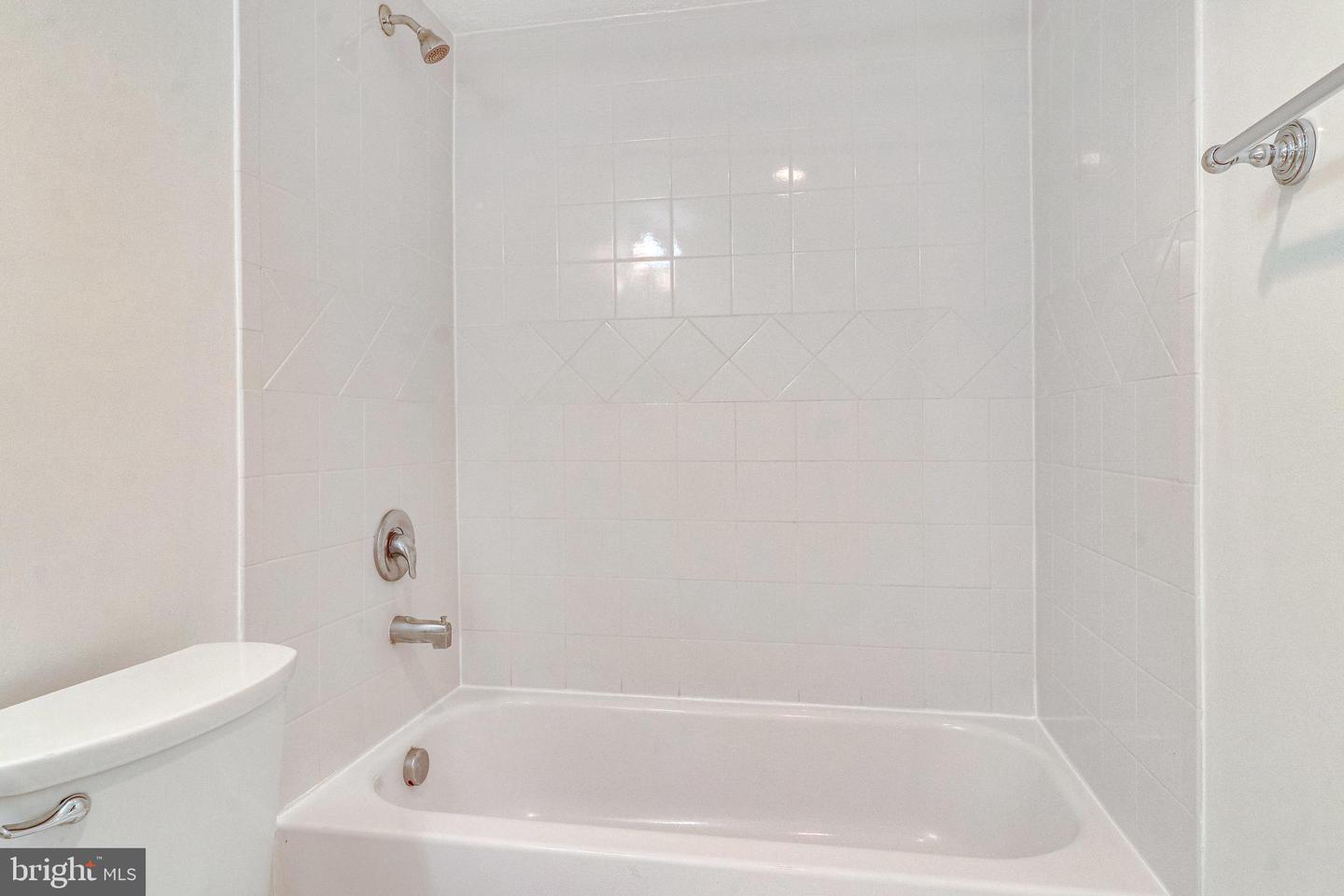 2030 N ADAMS ST #1403, ARLINGTON, Virginia 22201, 2 Bedrooms Bedrooms, ,1 BathroomBathrooms,Residential,For sale,2030 N ADAMS ST #1403,VAAR2061374 MLS # VAAR2061374
