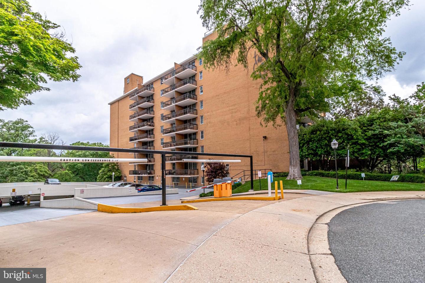 2030 N ADAMS ST #1403, ARLINGTON, Virginia 22201, 2 Bedrooms Bedrooms, ,1 BathroomBathrooms,Residential,For sale,2030 N ADAMS ST #1403,VAAR2061374 MLS # VAAR2061374