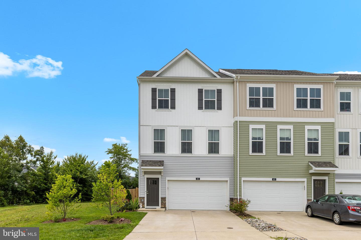 401 SNOWBERRY LN, FREDERICKSBURG, Virginia 22405, 4 Bedrooms Bedrooms, ,3 BathroomsBathrooms,Residential,For sale,401 SNOWBERRY LN,VAST2041120 MLS # VAST2041120