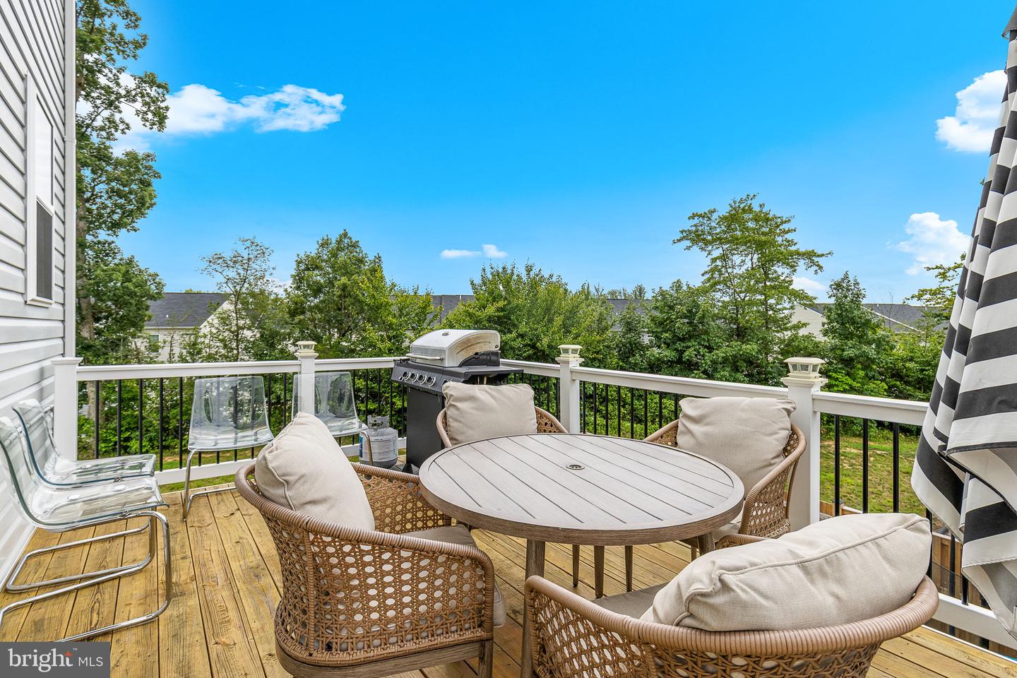 401 SNOWBERRY LN, FREDERICKSBURG, Virginia 22405, 4 Bedrooms Bedrooms, ,3 BathroomsBathrooms,Residential,For sale,401 SNOWBERRY LN,VAST2041120 MLS # VAST2041120