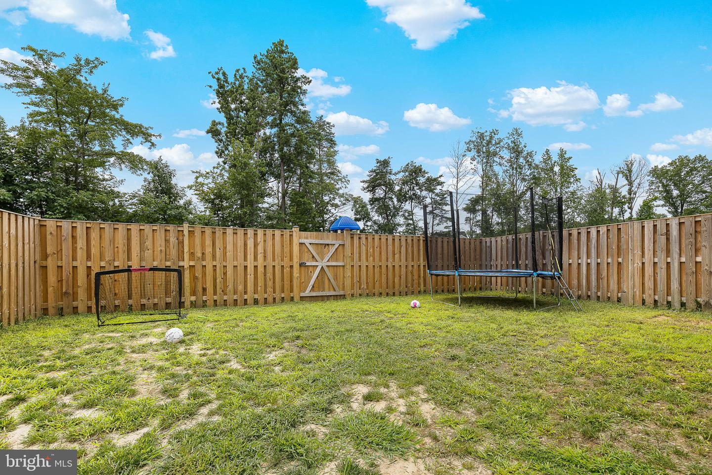 401 SNOWBERRY LN, FREDERICKSBURG, Virginia 22405, 4 Bedrooms Bedrooms, ,3 BathroomsBathrooms,Residential,For sale,401 SNOWBERRY LN,VAST2041120 MLS # VAST2041120