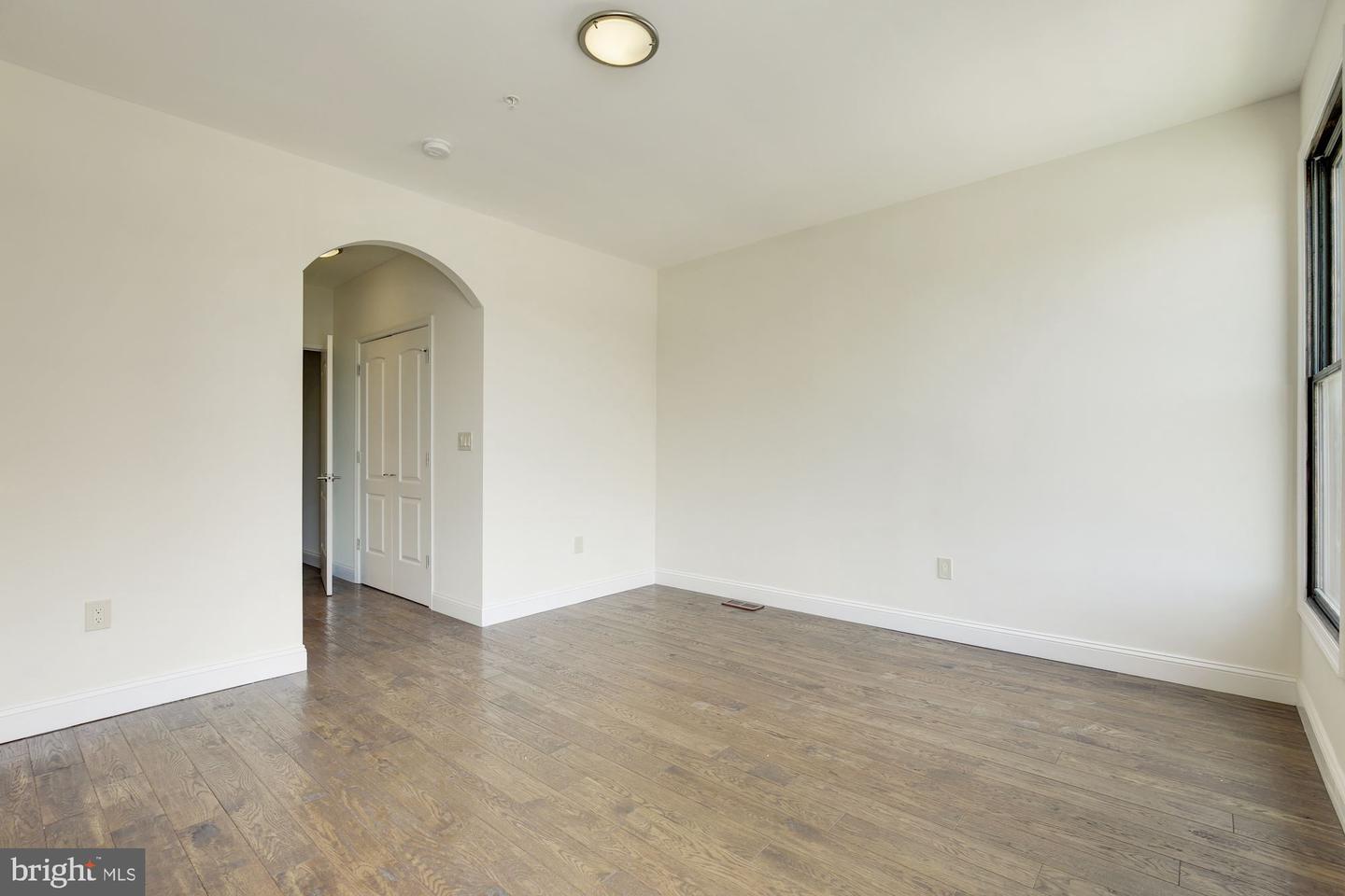 335 H ST NE, WASHINGTON, District Of Columbia 20002, ,Land,For sale,335 H ST NE,DCDC2211970 MLS # DCDC2211970