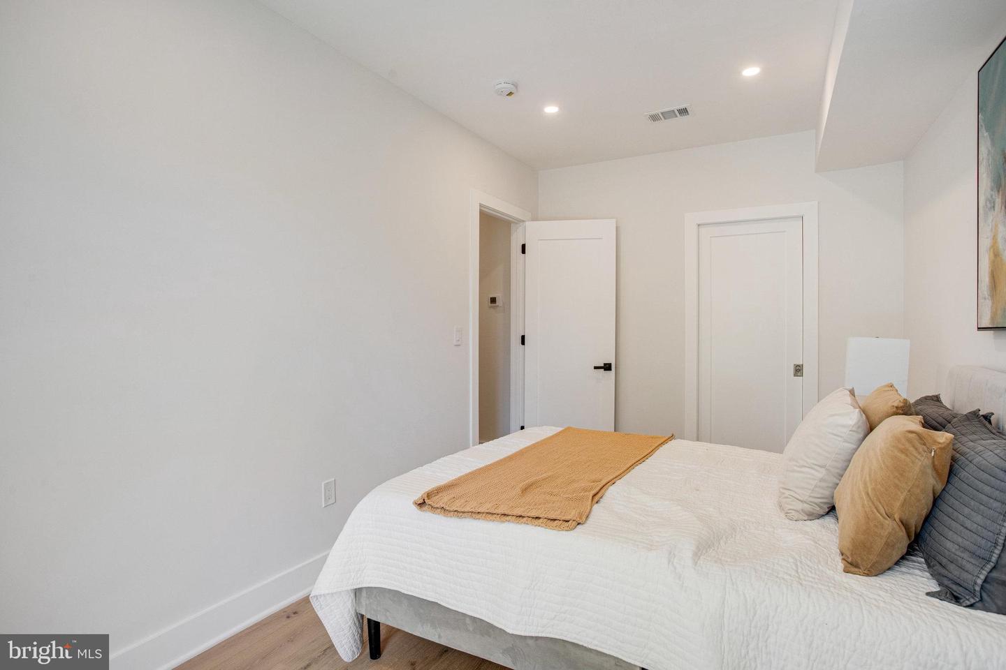 3703 RESERVOIR RD NW, WASHINGTON, District Of Columbia 20007, 5 Bedrooms Bedrooms, ,4 BathroomsBathrooms,Residential,For sale,3703 RESERVOIR RD NW,DCDC2187338 MLS # DCDC2187338