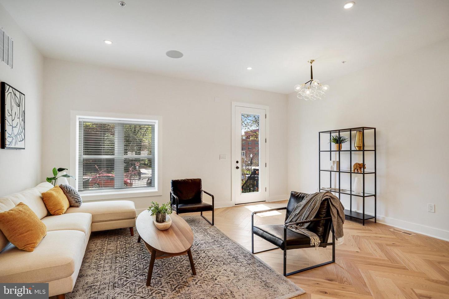 3703 RESERVOIR RD NW, WASHINGTON, District Of Columbia 20007, 5 Bedrooms Bedrooms, ,4 BathroomsBathrooms,Residential,For sale,3703 RESERVOIR RD NW,DCDC2187338 MLS # DCDC2187338
