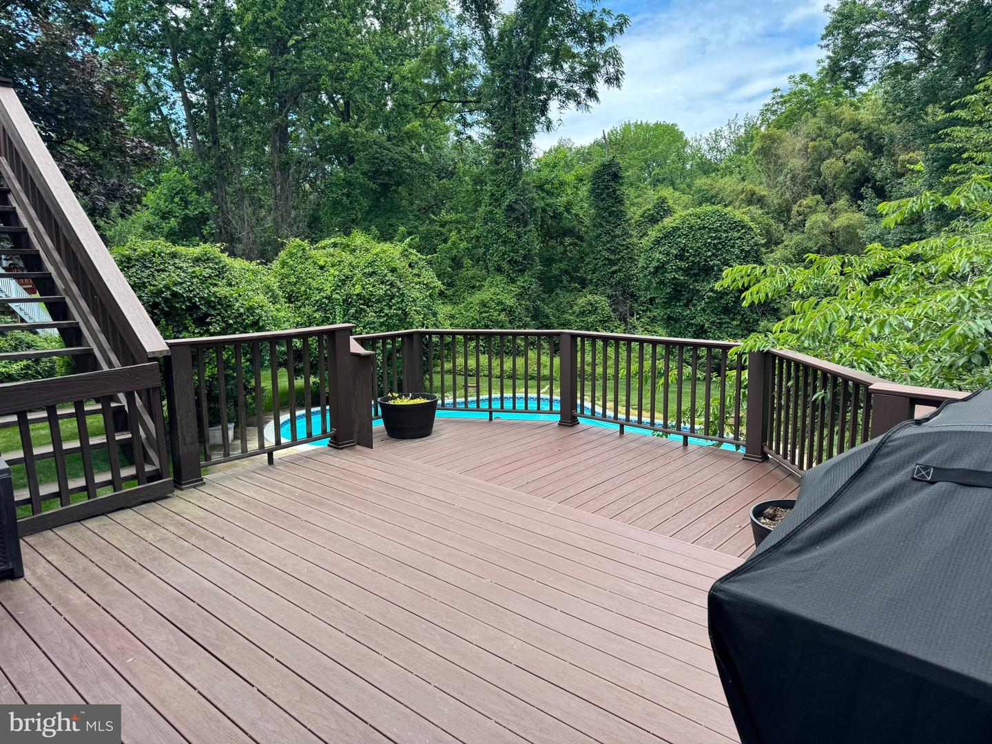 4006 RAINBOW GLEN CT, ANNANDALE, Virginia 22003, 5 Bedrooms Bedrooms, ,3 BathroomsBathrooms,Residential,For sale,4006 RAINBOW GLEN CT,VAFX2230706 MLS # VAFX2230706