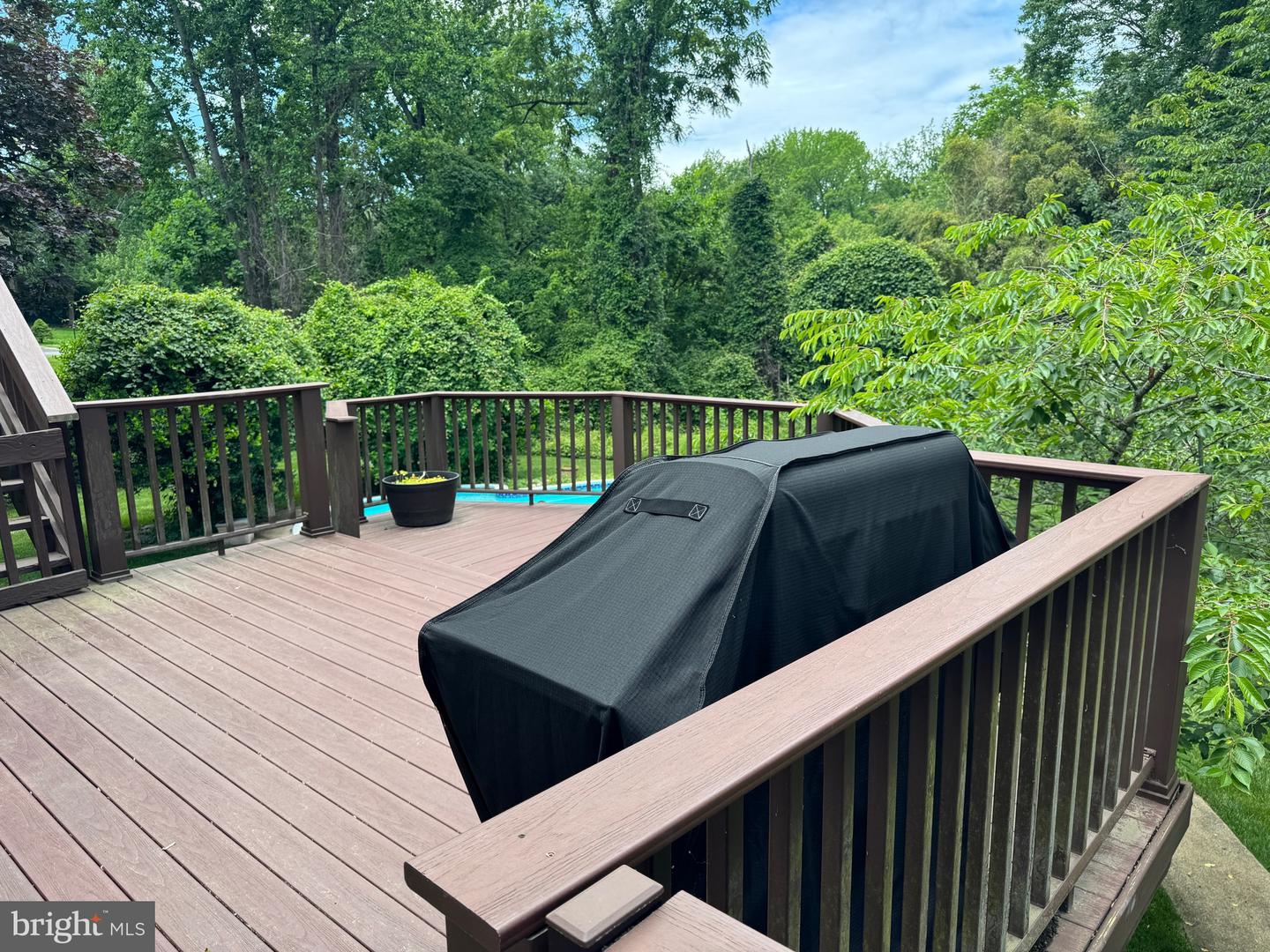 4006 RAINBOW GLEN CT, ANNANDALE, Virginia 22003, 5 Bedrooms Bedrooms, ,3 BathroomsBathrooms,Residential,For sale,4006 RAINBOW GLEN CT,VAFX2230706 MLS # VAFX2230706