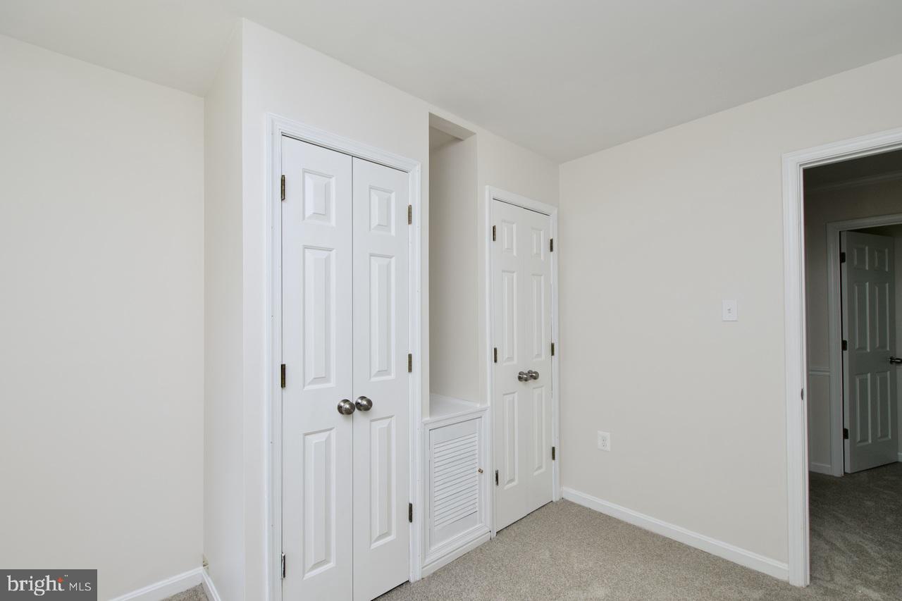 4006 RAINBOW GLEN CT, ANNANDALE, Virginia 22003, 5 Bedrooms Bedrooms, ,3 BathroomsBathrooms,Residential,For sale,4006 RAINBOW GLEN CT,VAFX2230706 MLS # VAFX2230706