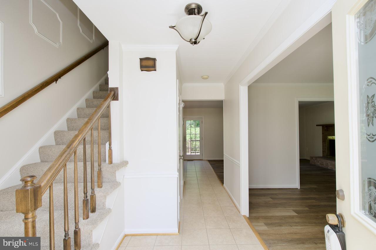 4006 RAINBOW GLEN CT, ANNANDALE, Virginia 22003, 5 Bedrooms Bedrooms, ,3 BathroomsBathrooms,Residential,For sale,4006 RAINBOW GLEN CT,VAFX2230706 MLS # VAFX2230706