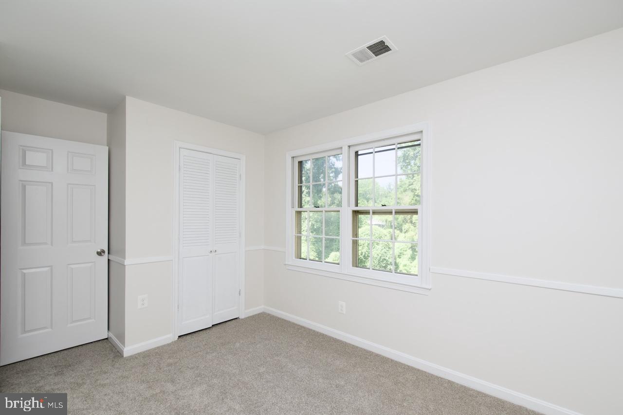4006 RAINBOW GLEN CT, ANNANDALE, Virginia 22003, 5 Bedrooms Bedrooms, ,3 BathroomsBathrooms,Residential,For sale,4006 RAINBOW GLEN CT,VAFX2230706 MLS # VAFX2230706