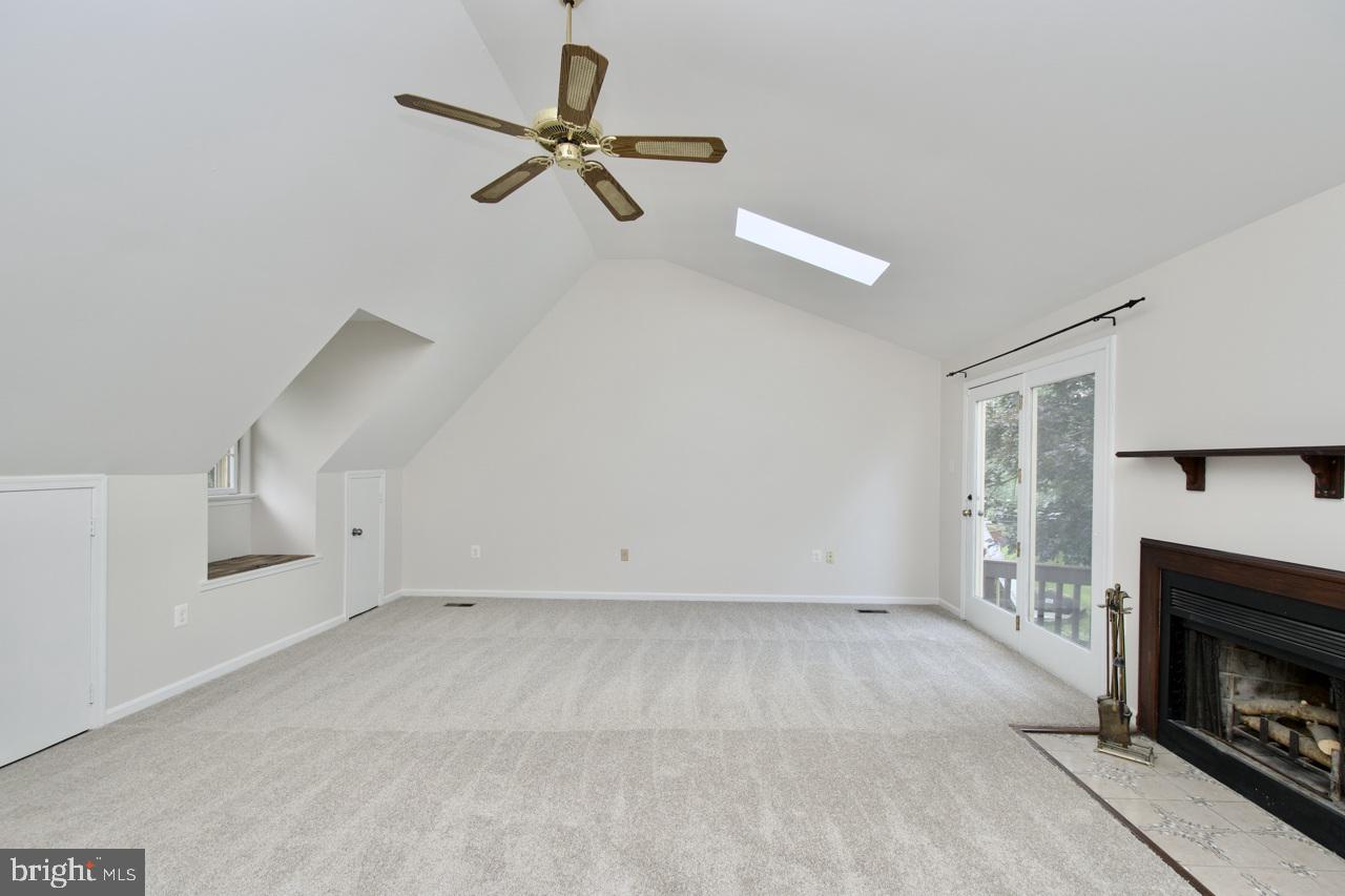 4006 RAINBOW GLEN CT, ANNANDALE, Virginia 22003, 5 Bedrooms Bedrooms, ,3 BathroomsBathrooms,Residential,For sale,4006 RAINBOW GLEN CT,VAFX2230706 MLS # VAFX2230706