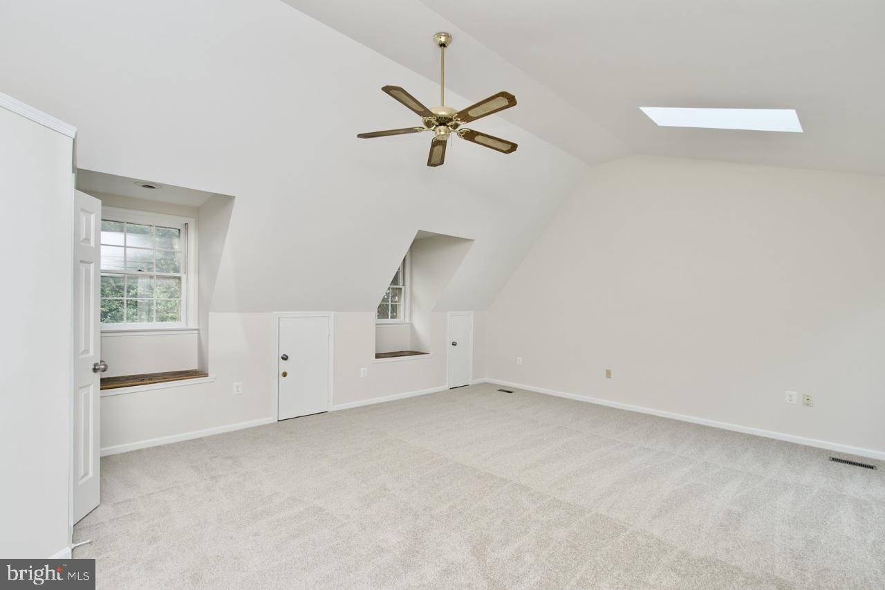4006 RAINBOW GLEN CT, ANNANDALE, Virginia 22003, 5 Bedrooms Bedrooms, ,3 BathroomsBathrooms,Residential,For sale,4006 RAINBOW GLEN CT,VAFX2230706 MLS # VAFX2230706