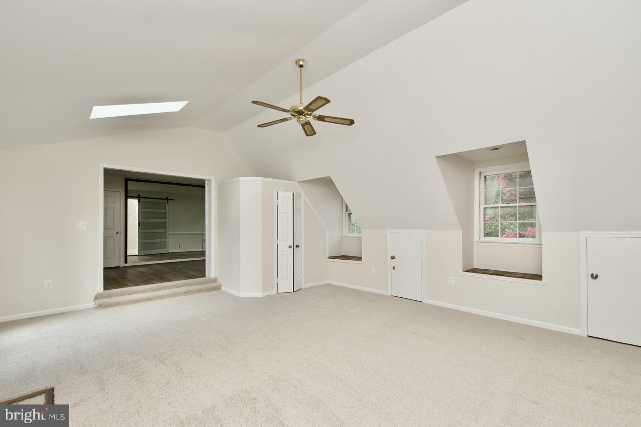 4006 RAINBOW GLEN CT, ANNANDALE, Virginia 22003, 5 Bedrooms Bedrooms, ,3 BathroomsBathrooms,Residential,For sale,4006 RAINBOW GLEN CT,VAFX2230706 MLS # VAFX2230706