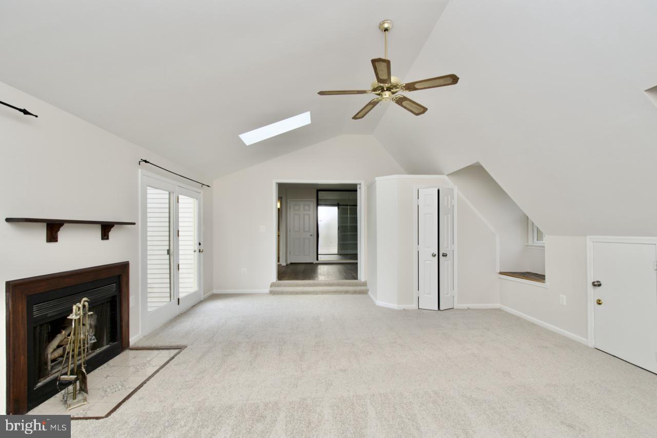 4006 RAINBOW GLEN CT, ANNANDALE, Virginia 22003, 5 Bedrooms Bedrooms, ,3 BathroomsBathrooms,Residential,For sale,4006 RAINBOW GLEN CT,VAFX2230706 MLS # VAFX2230706