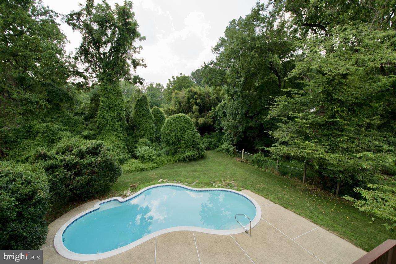 4006 RAINBOW GLEN CT, ANNANDALE, Virginia 22003, 5 Bedrooms Bedrooms, ,3 BathroomsBathrooms,Residential,For sale,4006 RAINBOW GLEN CT,VAFX2230706 MLS # VAFX2230706