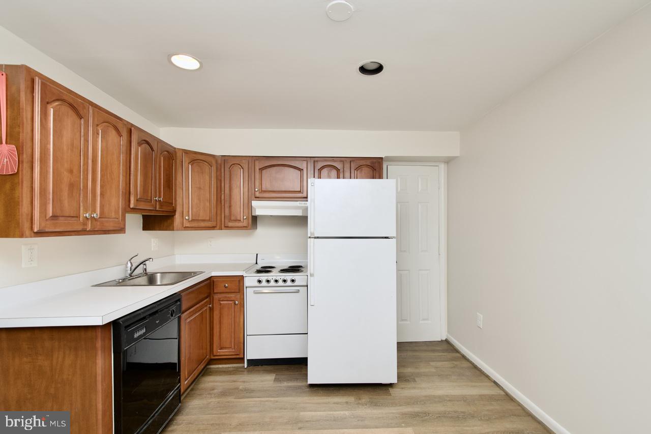 4006 RAINBOW GLEN CT, ANNANDALE, Virginia 22003, 5 Bedrooms Bedrooms, ,3 BathroomsBathrooms,Residential,For sale,4006 RAINBOW GLEN CT,VAFX2230706 MLS # VAFX2230706